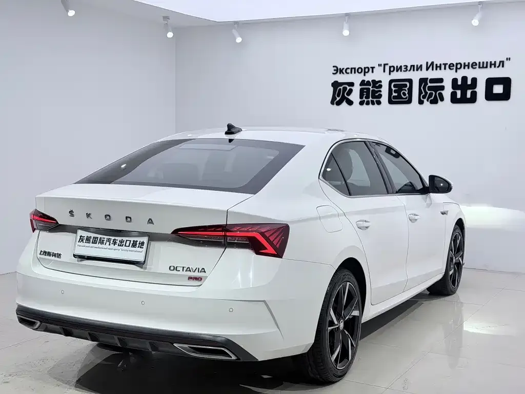 Skoda Octavia — фото 6
