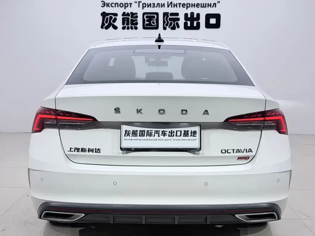 Skoda Octavia — фото 2