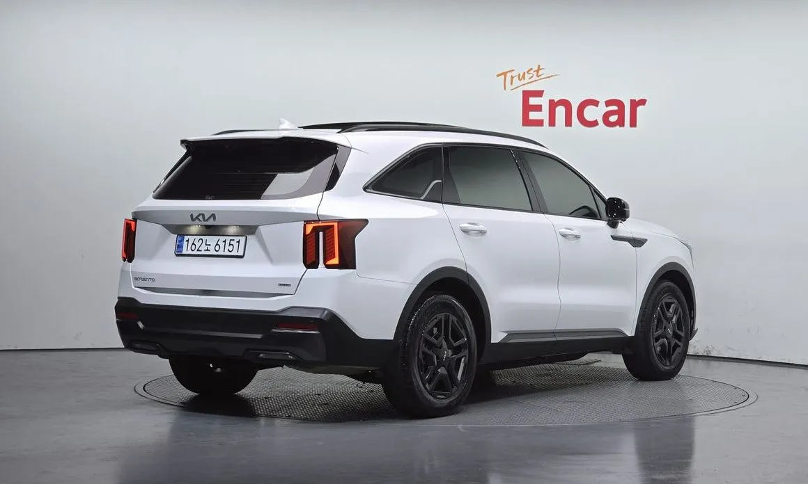 Kia Sorento — фото 6