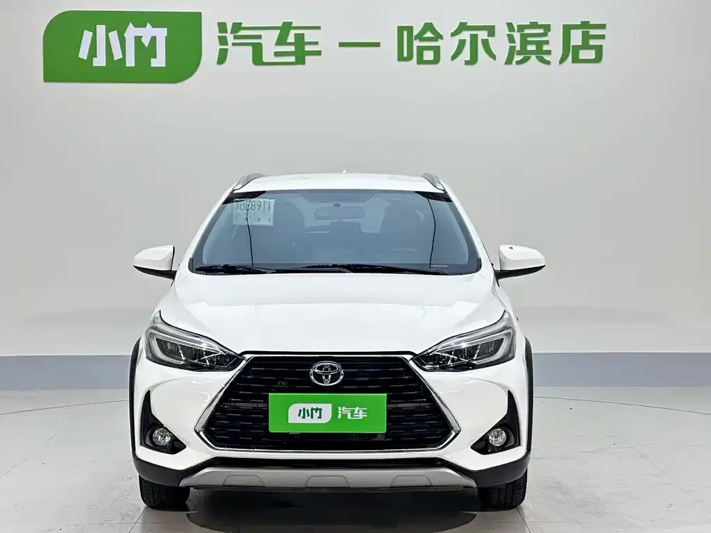 Toyota Yaris L — фото 4