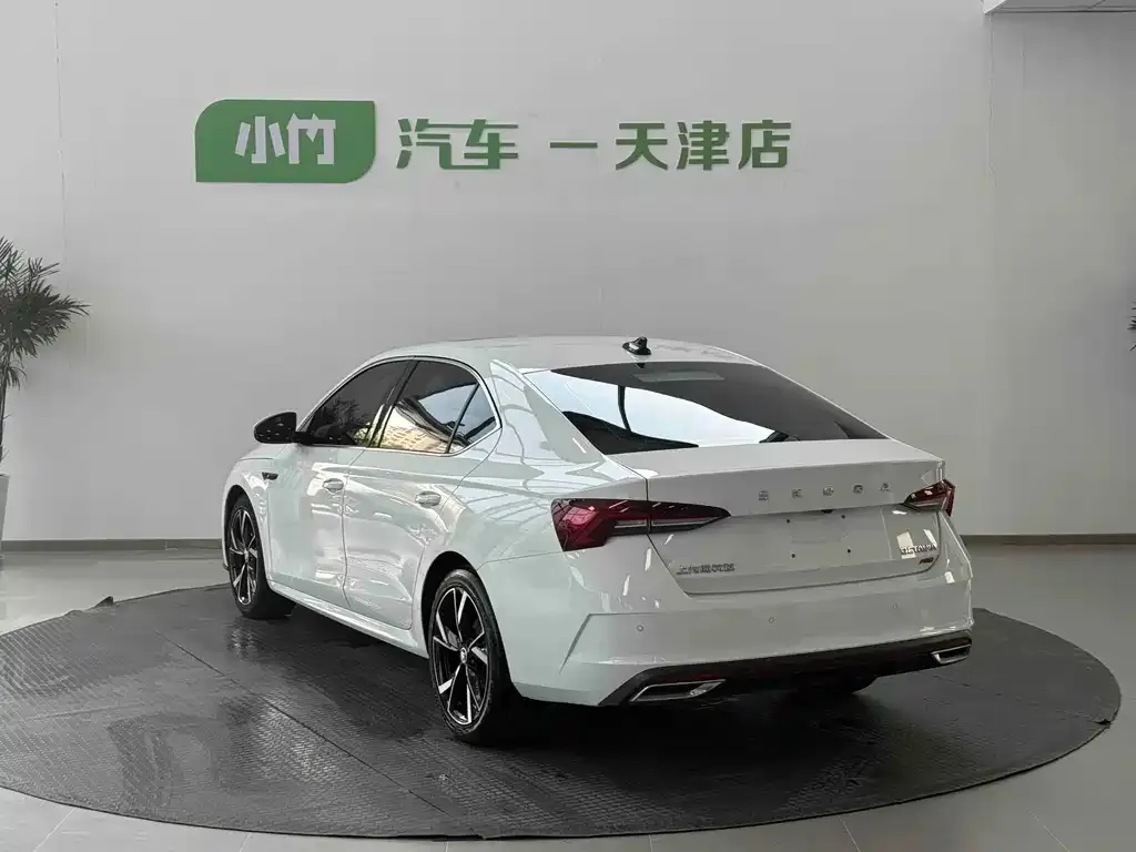 Skoda Octavia — фото 6
