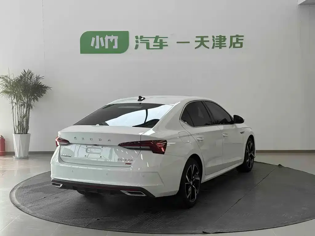 Skoda Octavia — фото 3
