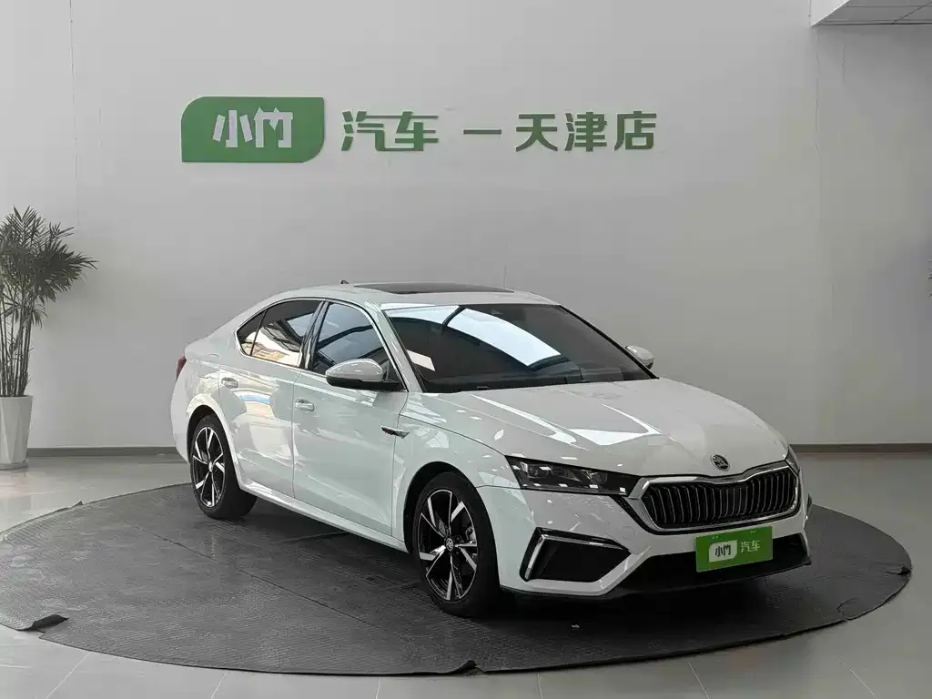Skoda Octavia — фото 7
