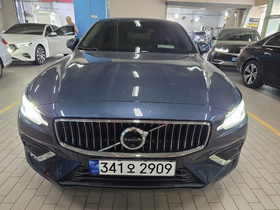 Volvo S60 2024 из KR, фото 4