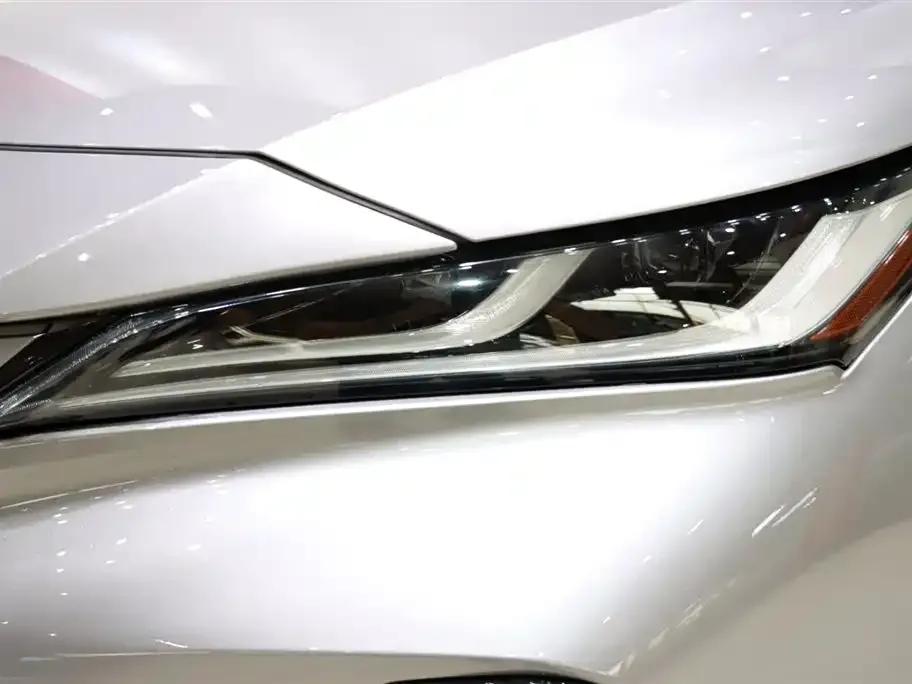 Toyota Venza 2023 из CN, фото 4