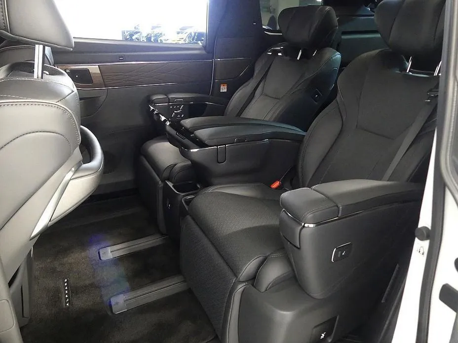 Toyota Alphard 2025 из KR, фото 5