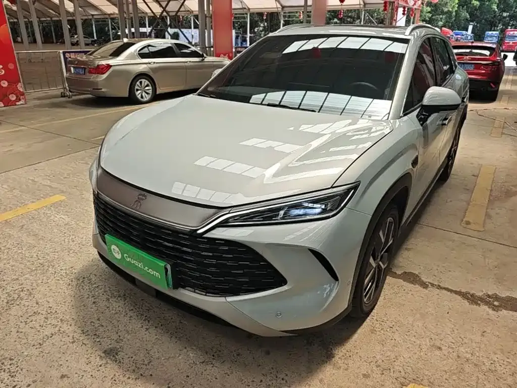 BYD L DM-i — фото 9