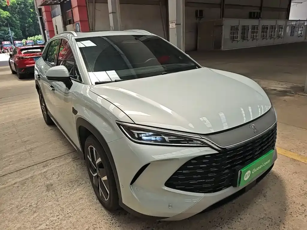 BYD L DM-i — фото 4