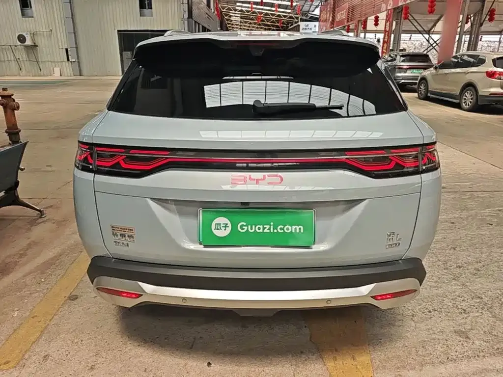 BYD L DM-i — фото 10