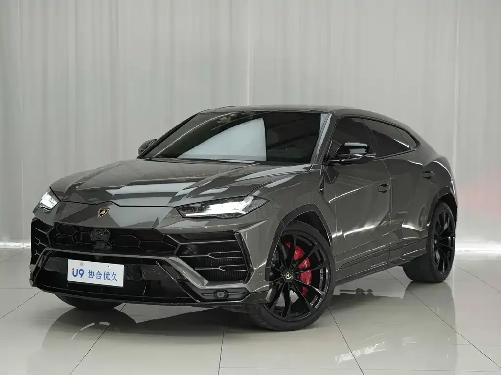 Lamborghini Urus — фото 1