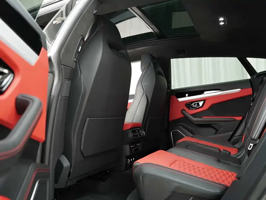 Lamborghini Urus — фото 10
