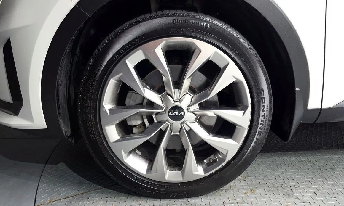 Kia Sorento — фото 10