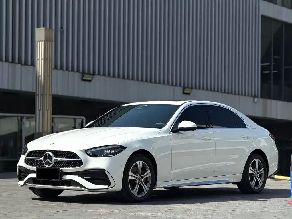 Mercedes-Benz C-Class — фото 1