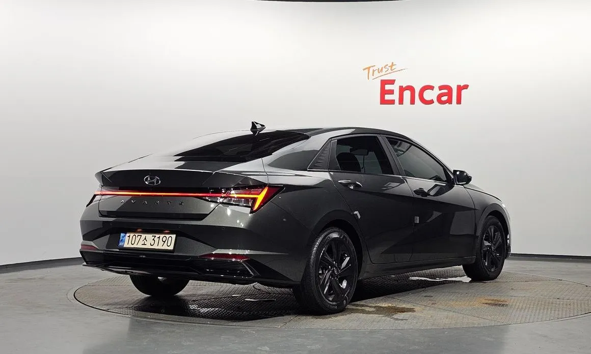 Hyundai AVANTE — фото 3