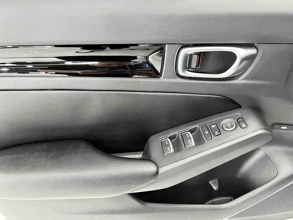 Honda Civic — фото 10