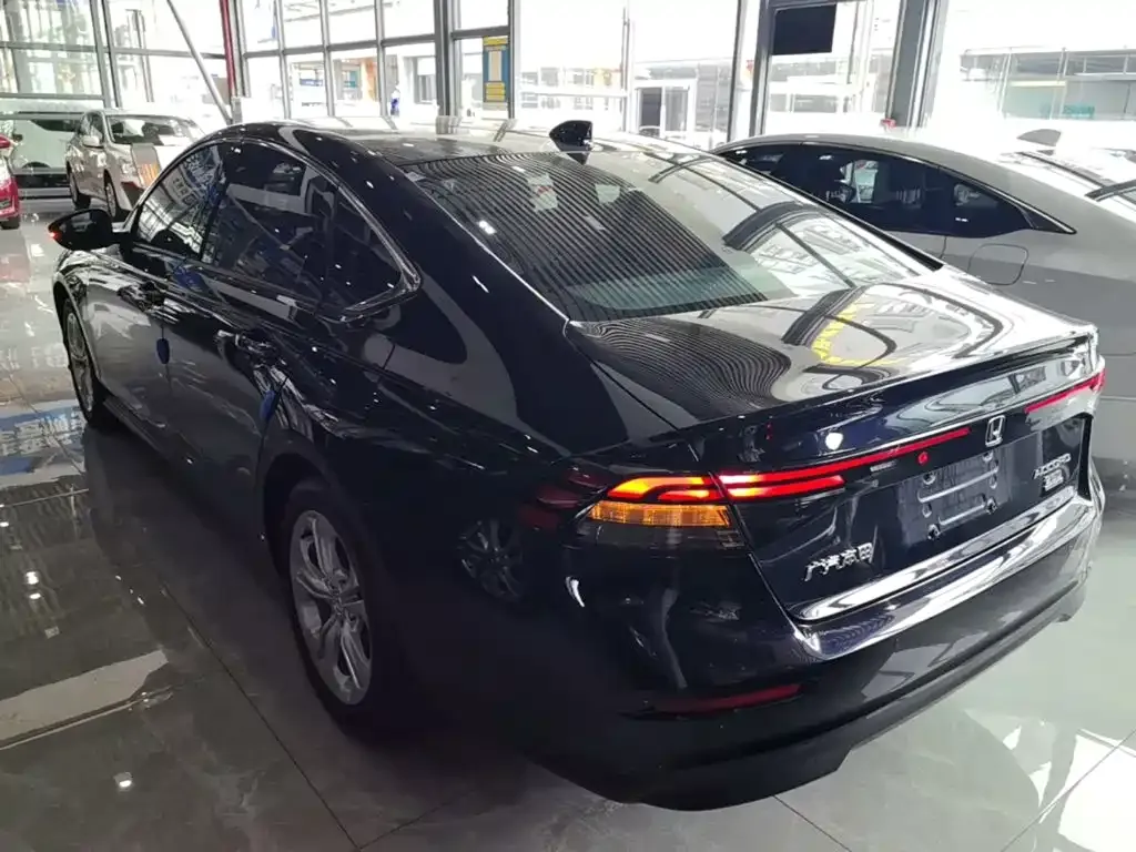 Honda Accord — фото 5