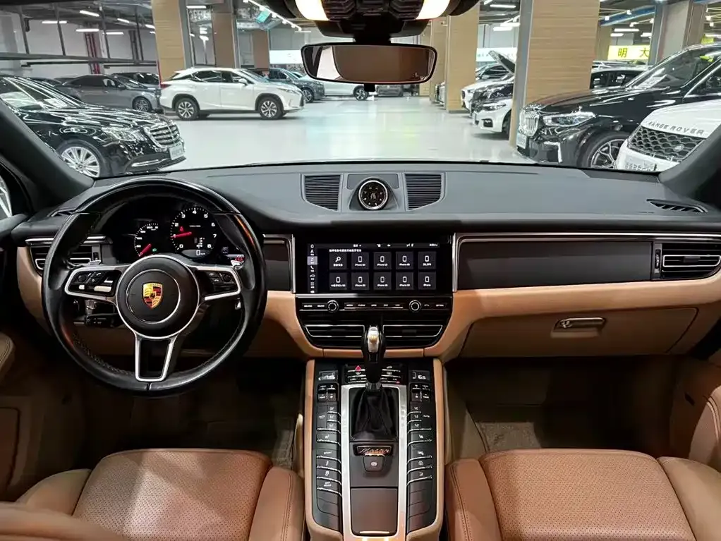 Porsche Macan — фото 9