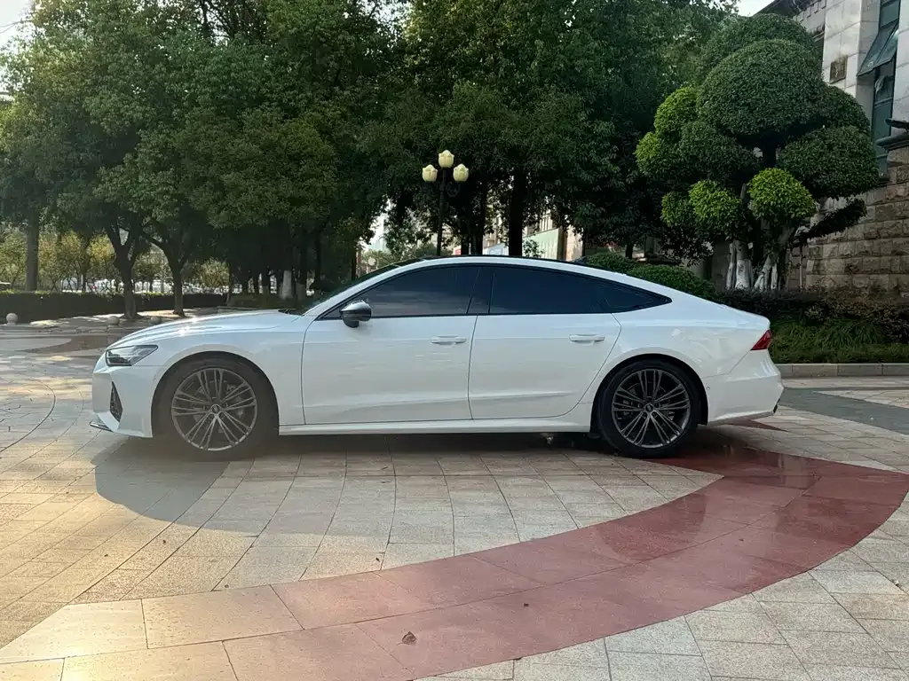 Audi A7 — фото 9