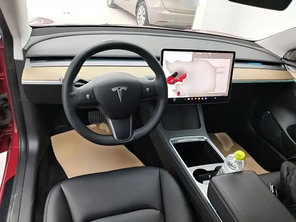 Tesla Model 3 — фото 3