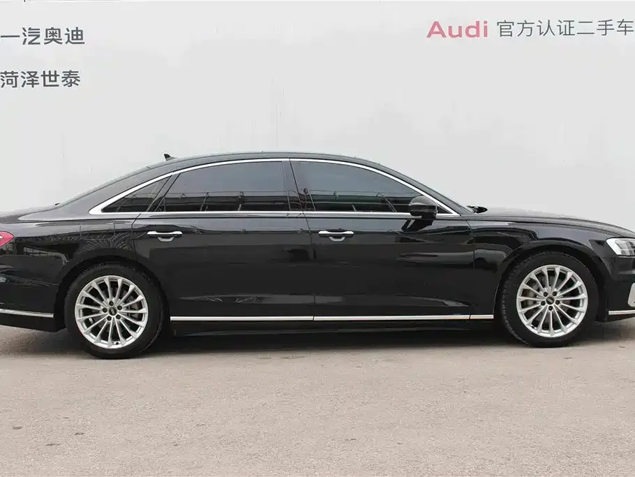 Audi A8 — фото 6