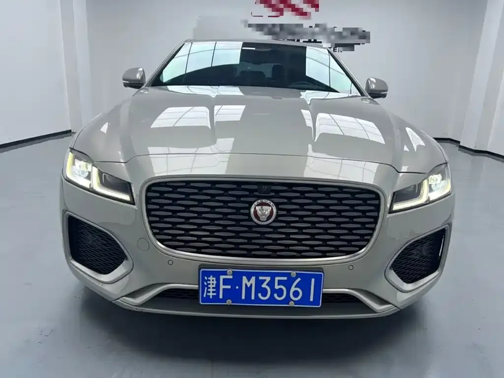 Jaguar XFL — фото 2