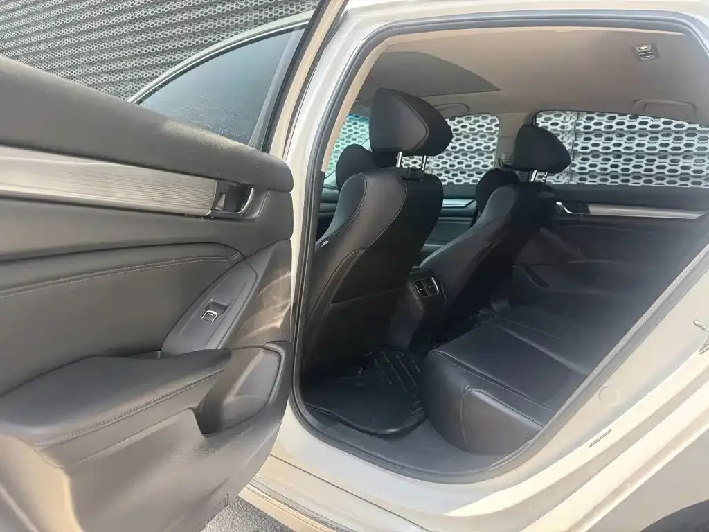 Honda Accord — фото 3