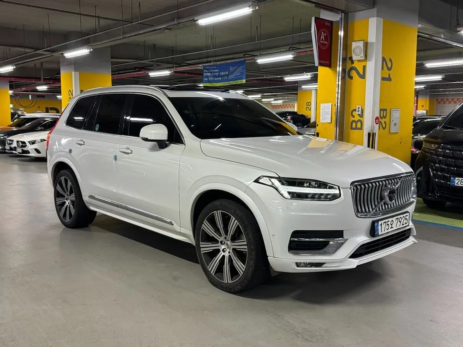 Volvo XC90 — фото 9