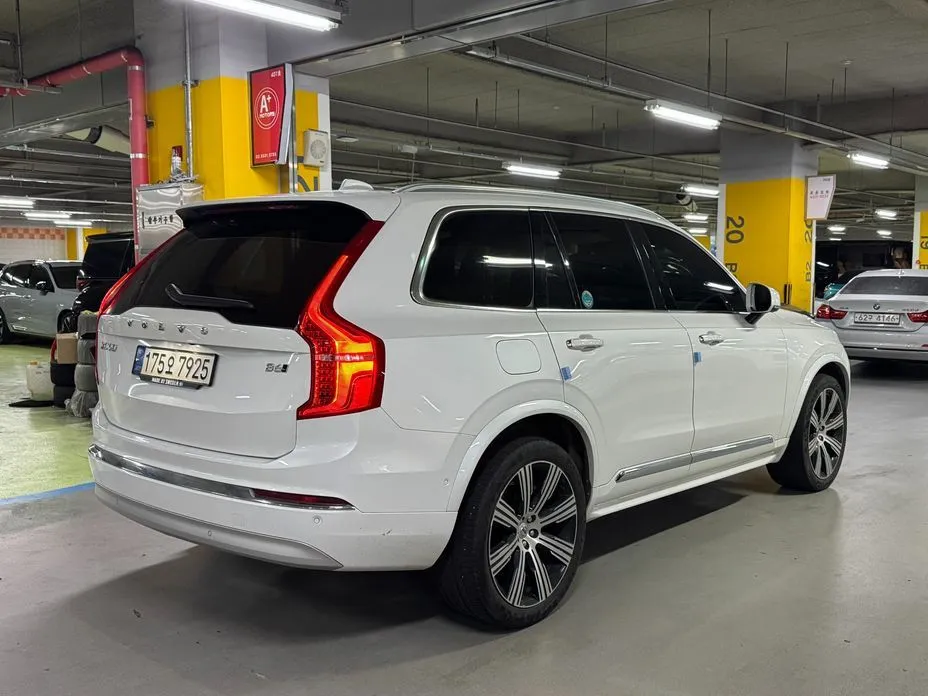 Volvo XC90 — фото 6