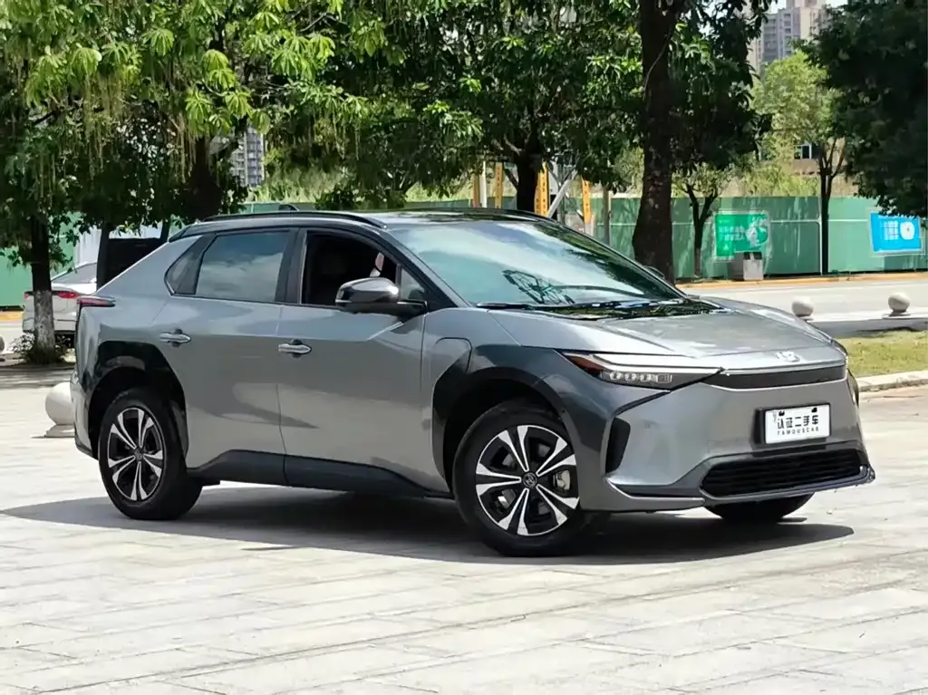 Toyota bZ4X 2022 из CN, фото 7