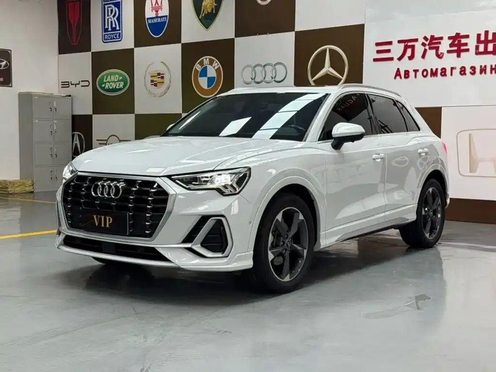 Audi Q3 — фото 1