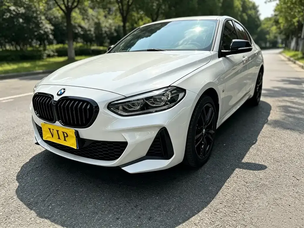 BMW 1 Series — фото 1