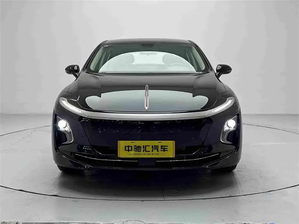 Hongqi E-QM5 — фото 2