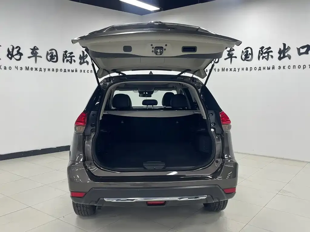 Nissan X-Trail — фото 10