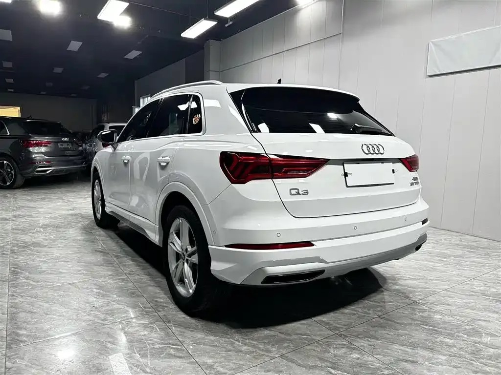 Audi Q3 — фото 5