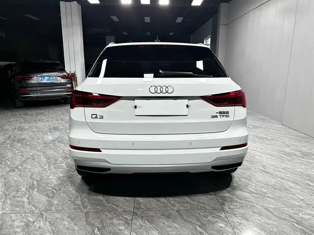 Audi Q3 — фото 9