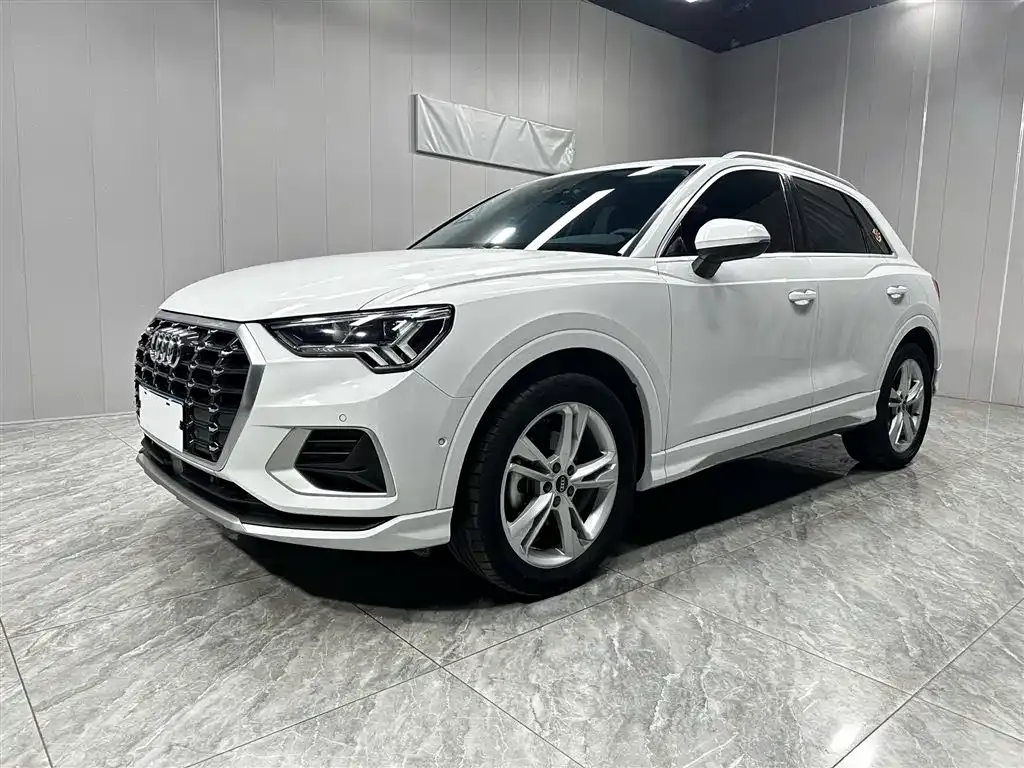 Audi Q3 — фото 8