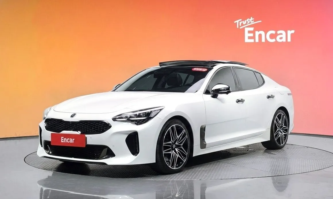 Kia Stinger — фото 1