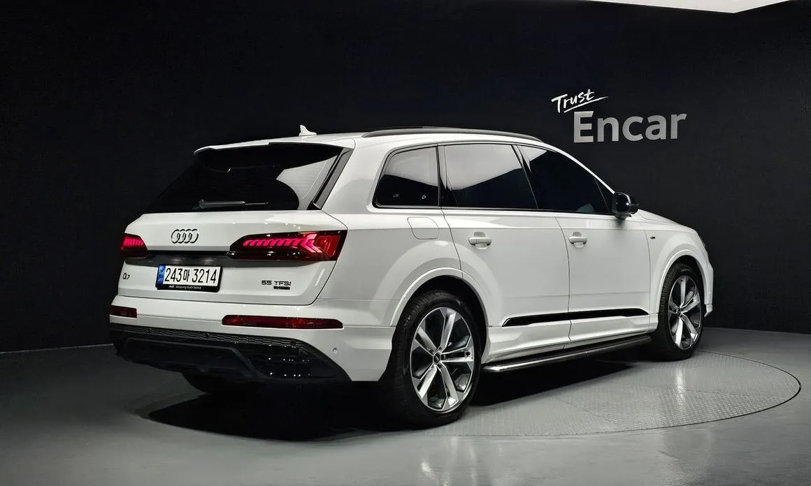 Audi Q7 2022 из KR, фото 2
