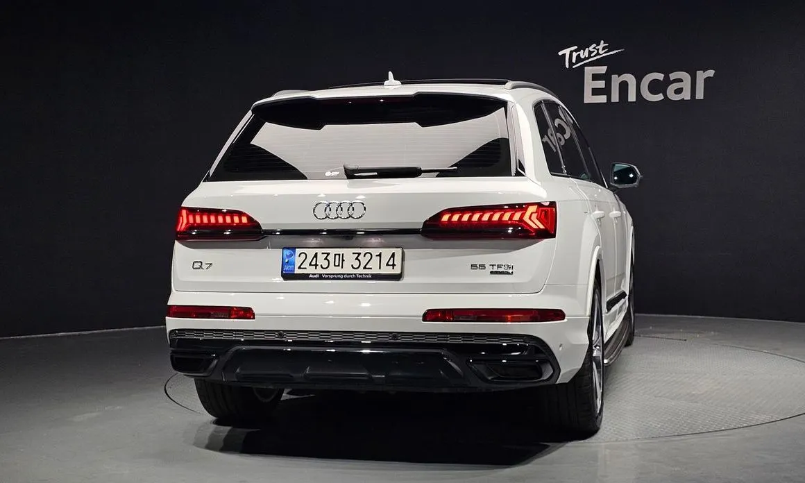 Audi Q7 2022 из KR, фото 10