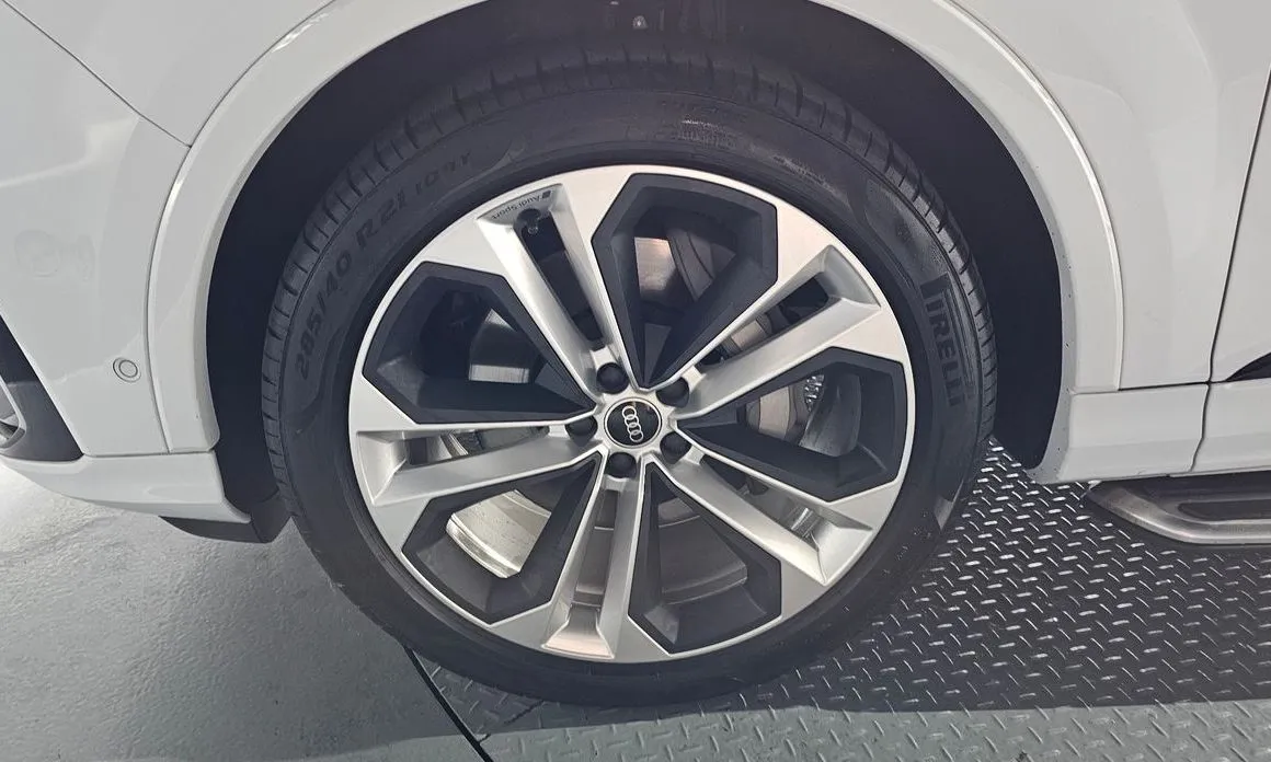 Audi Q7 2022 из KR, фото 9