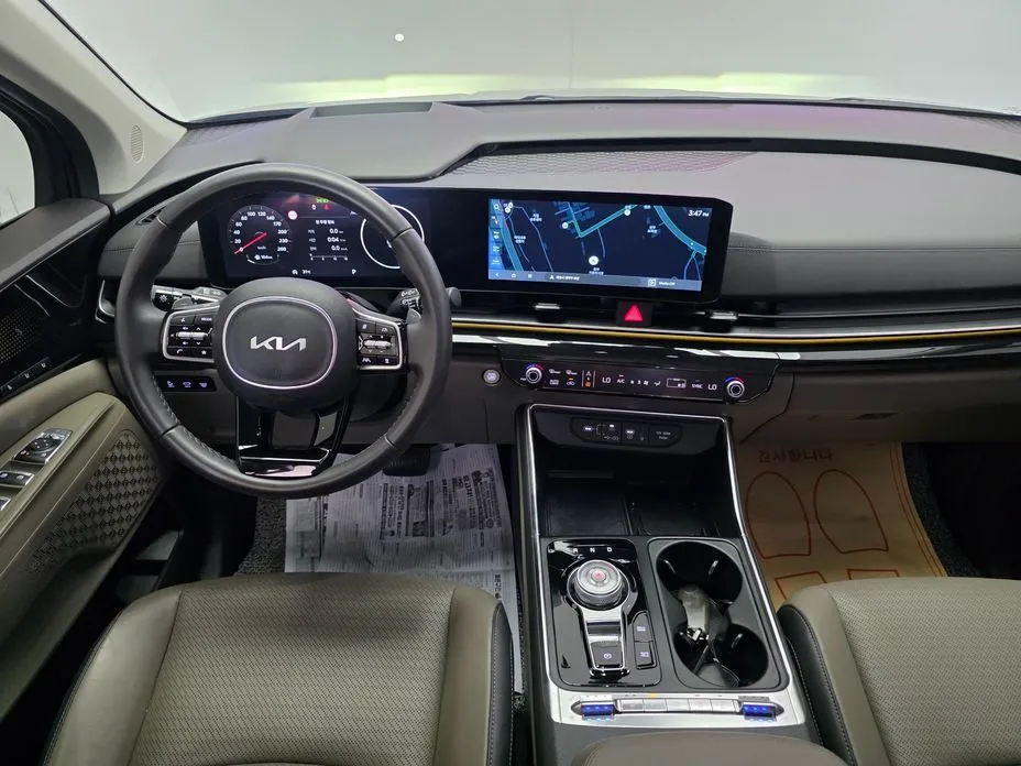 Kia Carnival — фото 10