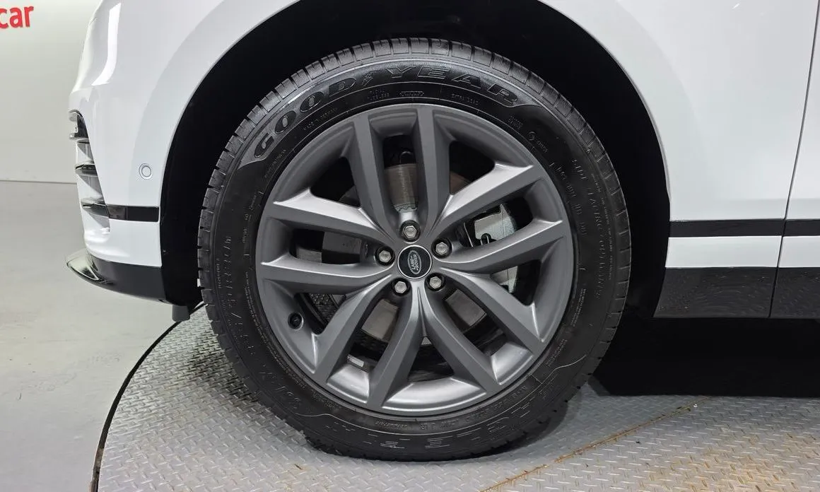 Land Rover Range Rover Velar 2026 из KR, фото 6