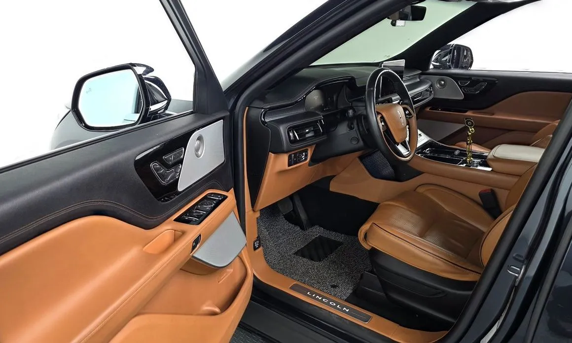 Lincoln Aviator — фото 10