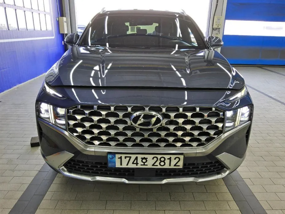 Hyundai Santafe — фото 1