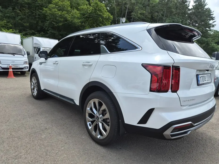 Kia Sorento — фото 10