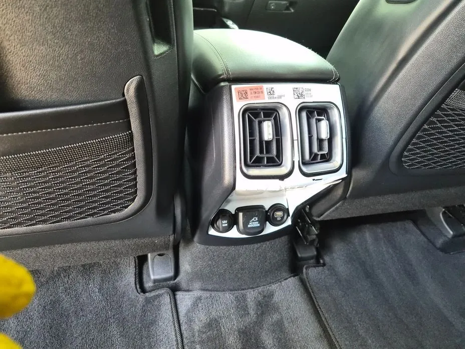Kia Sorento — фото 8