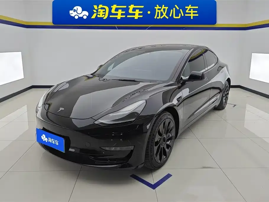 Tesla Model 3 — фото 1