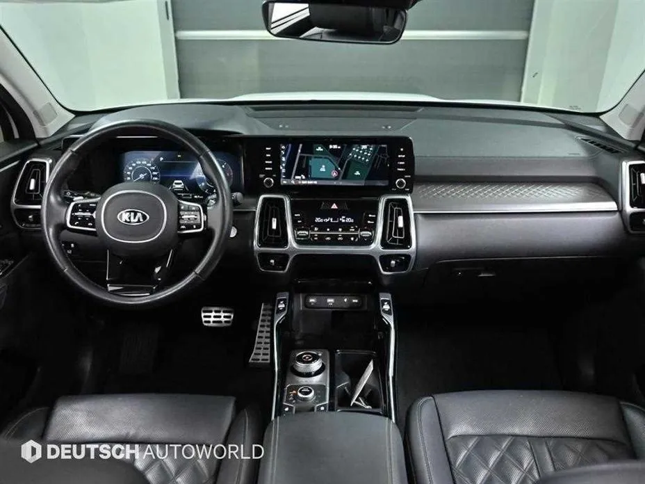 Kia Sorento — фото 7