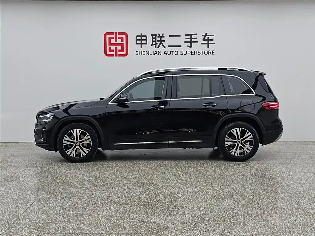 Mercedes-Benz GLB — фото 10