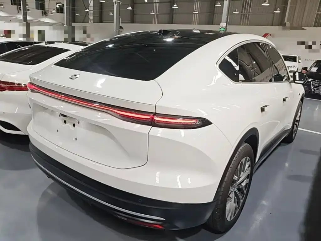 NIO EC6 — фото 9